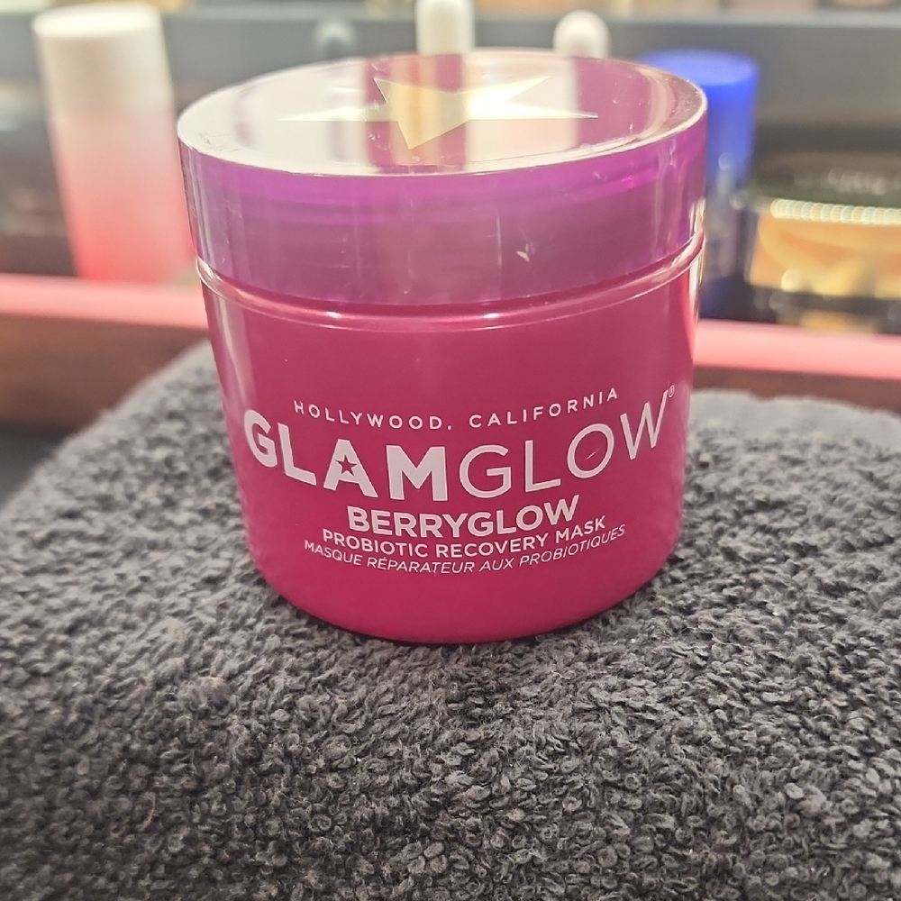 GLAMGLOW Berryglow Probiotic Recovery Mask NWOT